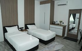 Taman Bandukan Riverside Resort